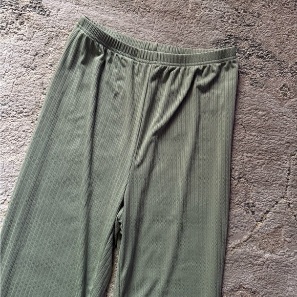 PJ Set - New - Picture 5 of 7